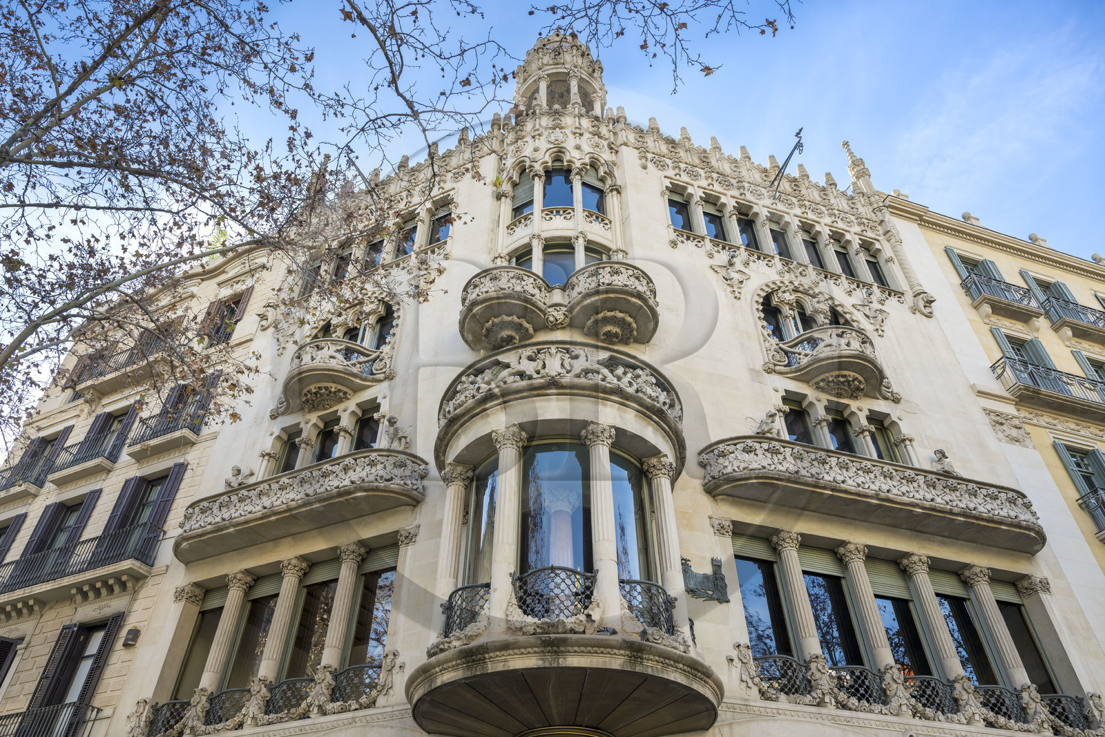 Espagne, Catalogne, Barcelone, quartier de l'Eixample, Passeig de Gracia, Casa Lleó i Morera (1905) construite par l'architecte du modernisme catalan Lluis Domènech i Montaner