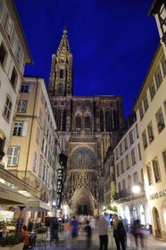 France, Bas-Rhin (67), Strasbourg, vieille ville classée au Patrimoine Mondial de l'UNESCO, la cathédrale Notre-Dame, la facade occidentale