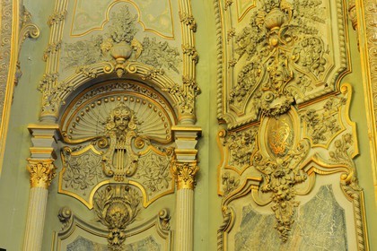 France, Vosges (88), Station thermale de Contrexéville, le théatre du casino est un pur pastiche de la Renaissance italienne, chargé d’une profusion de masques de la commedia dell’arte et de lyres