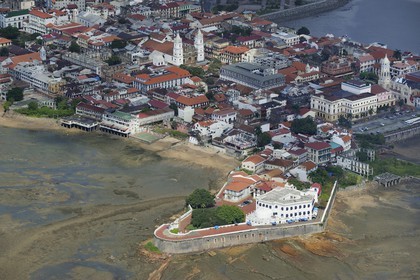 Panama, Panama City, district historique classé Patrimoine Mondial de l'UNESCO, quartier de Casco Antiguo (Viejo) (vue aérienne)