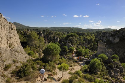 France, Hérault (34), Cirque de Mourèze, rochers dolomitiques