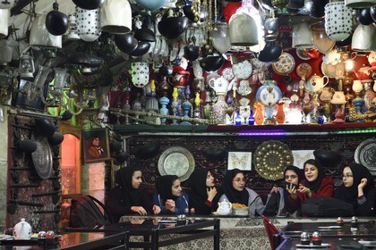 Iran, province d'Ispahan, Ispahan, la maison de thé et restaurant Chai Khaneh Azadegan