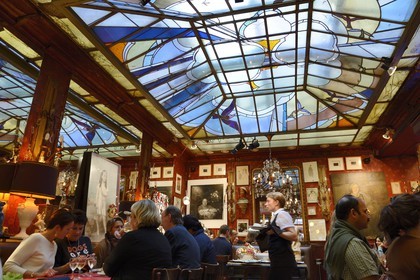 France, Marne (51), Reims, restaurant le café du Palais et sa verrière
