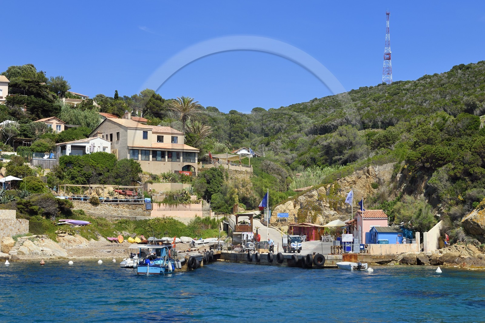 France, Var (83), Iles d'Hyères, Parc national de Port Cros, Ile du Levant, domaine naturiste d'Héliopolis, le port
