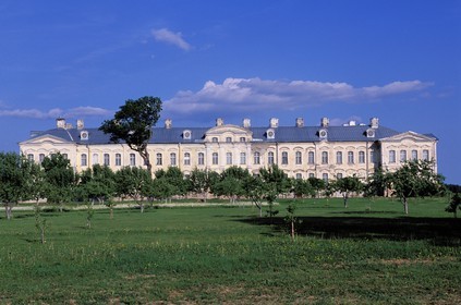 Lettonie (Pays Baltes), région de la ville de Pilsrundale, Palais de Rundale par l'architecte Rastrelli (architecte de l' Ermitage et du Palais d'Hiver de St-Petersbourg)