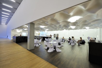 Suisse, Bâle, espace d'Art Schaulager des architectes Herzog et de Meuron