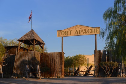 Espagne, Andalousie, province de Almeria, désert de Tabernas, Parque Oasys Mini-Hollywood, un village de l'Ouest entièrement construit pour le film Il était une fois dans l'ouest de Sergio Leone, devenu aujourd'hui un parc d'attraction du Far-West
