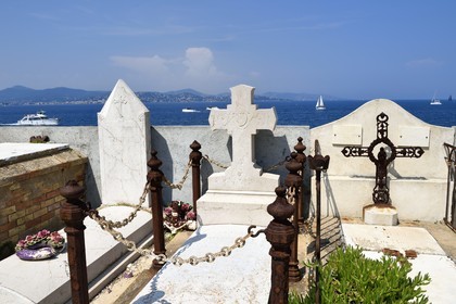 France, Var, Saint-Tropez, sea cemetery on the Chemin des Graniers