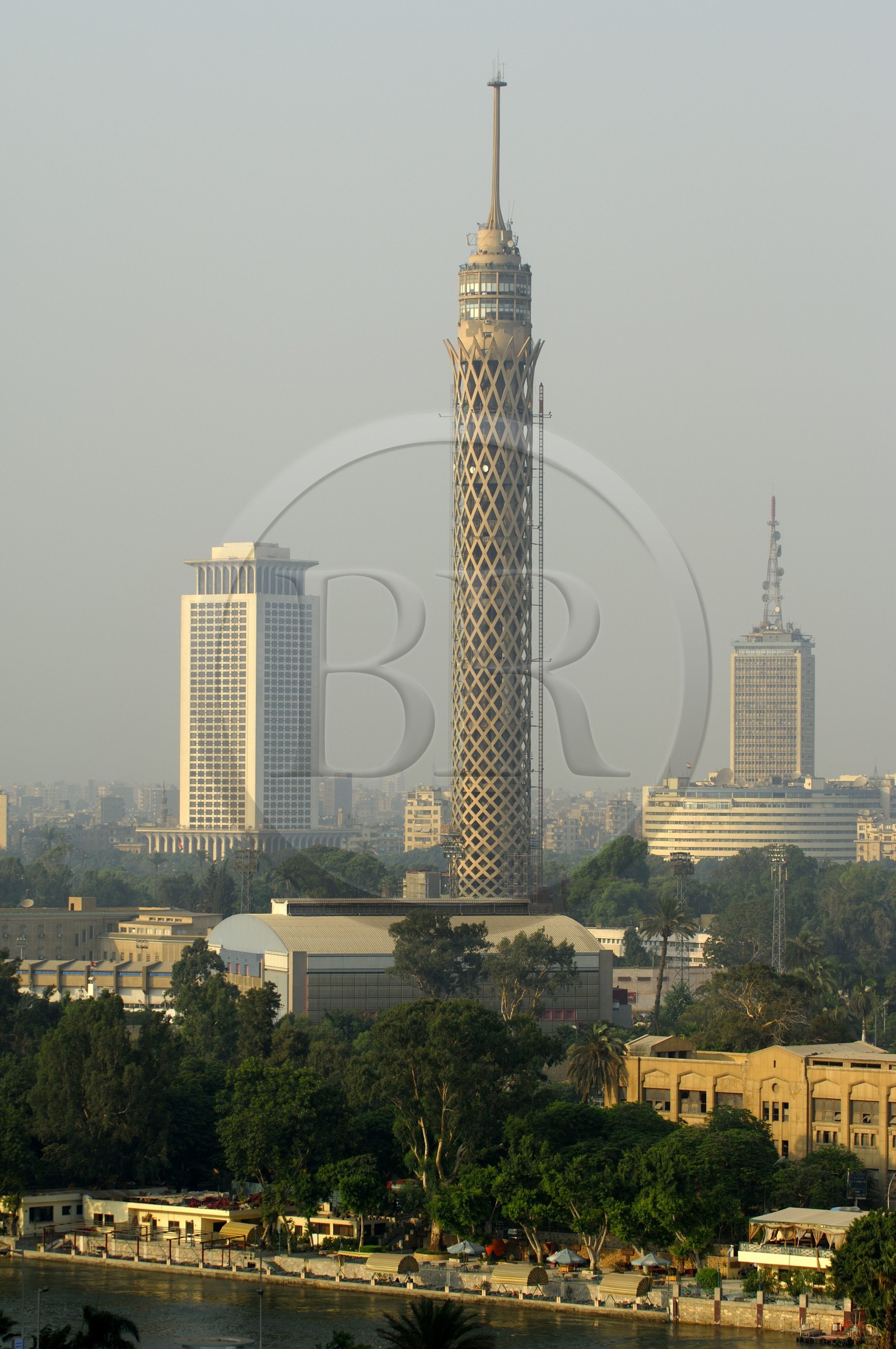 Egypte, Le Caire, la Tour du Caire de l'architecte Naoum Chebib