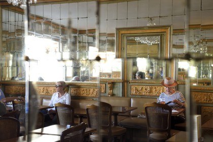 France, Pyrénées-Atlantiques (64), Pays-Basque, Biarritz, patisserie Miremont, salon de thé créé en 1880