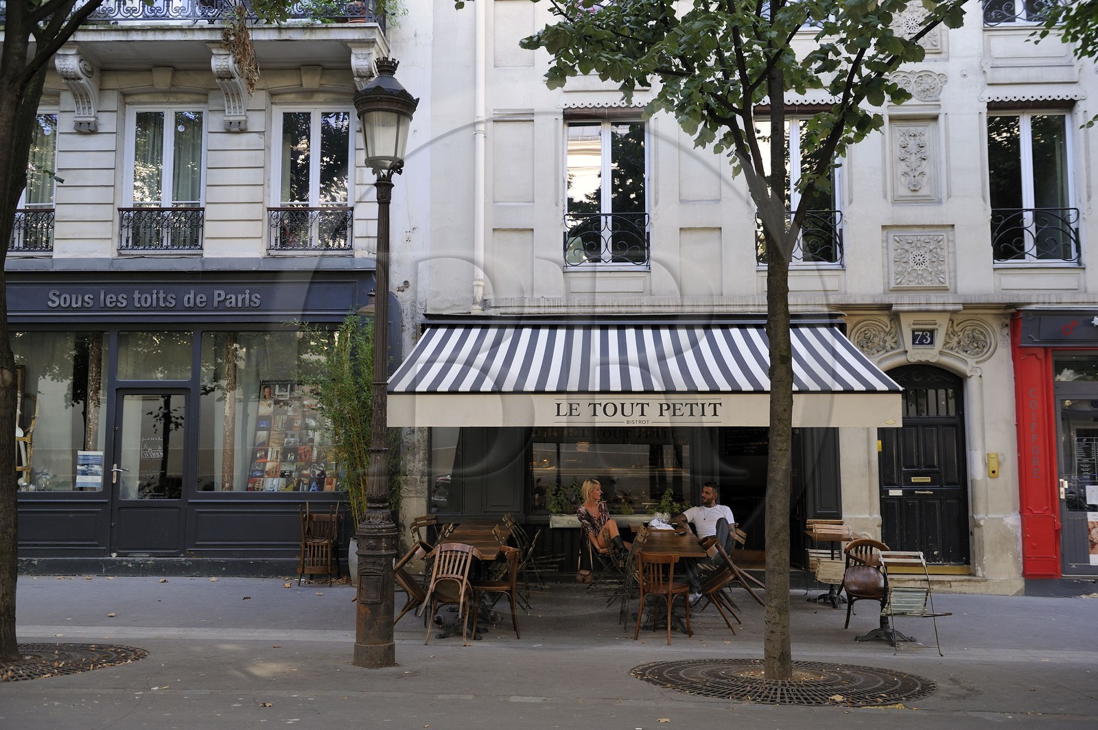 France, Paris (75), restaurant place du Docteur Lobligeois