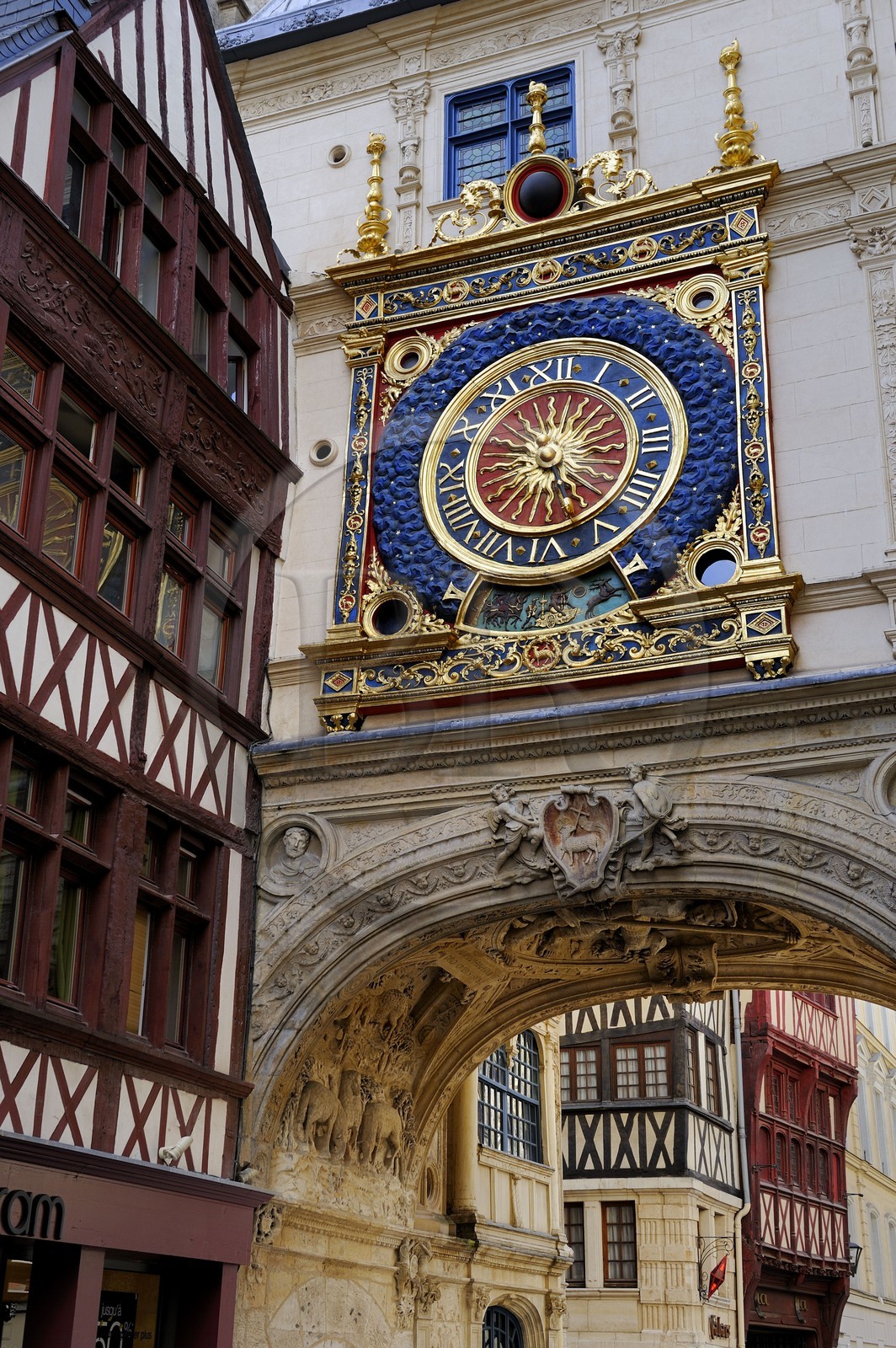 France, Seine-Maritime (76), Rouen, le Gros-Horloge, horloge astronomique avec un mécanisme du XIVe siècle et un cadran du XVIe siècle