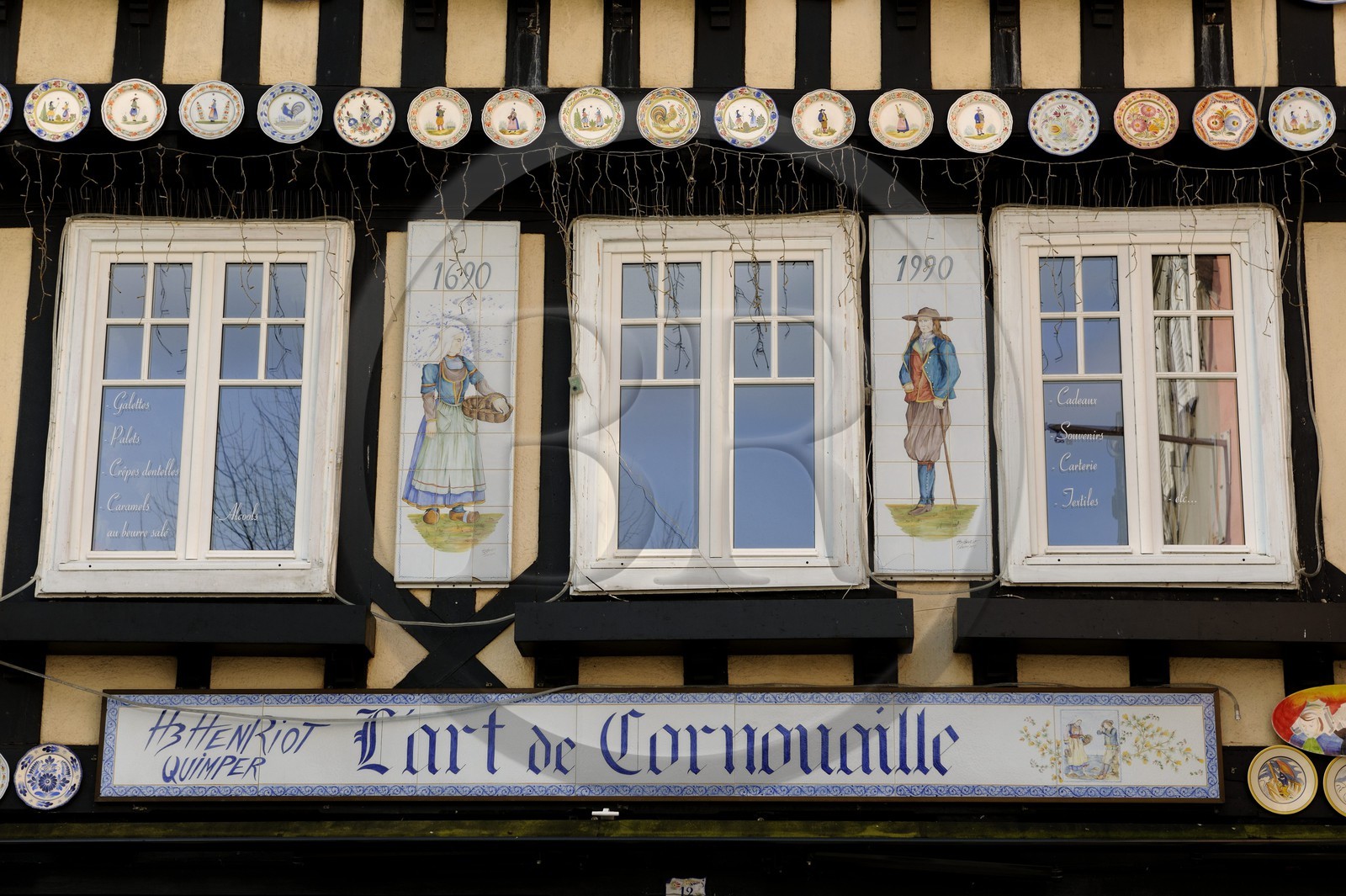France, Finistère (29), Quimper, boutique de la faïencerie HB Henriot