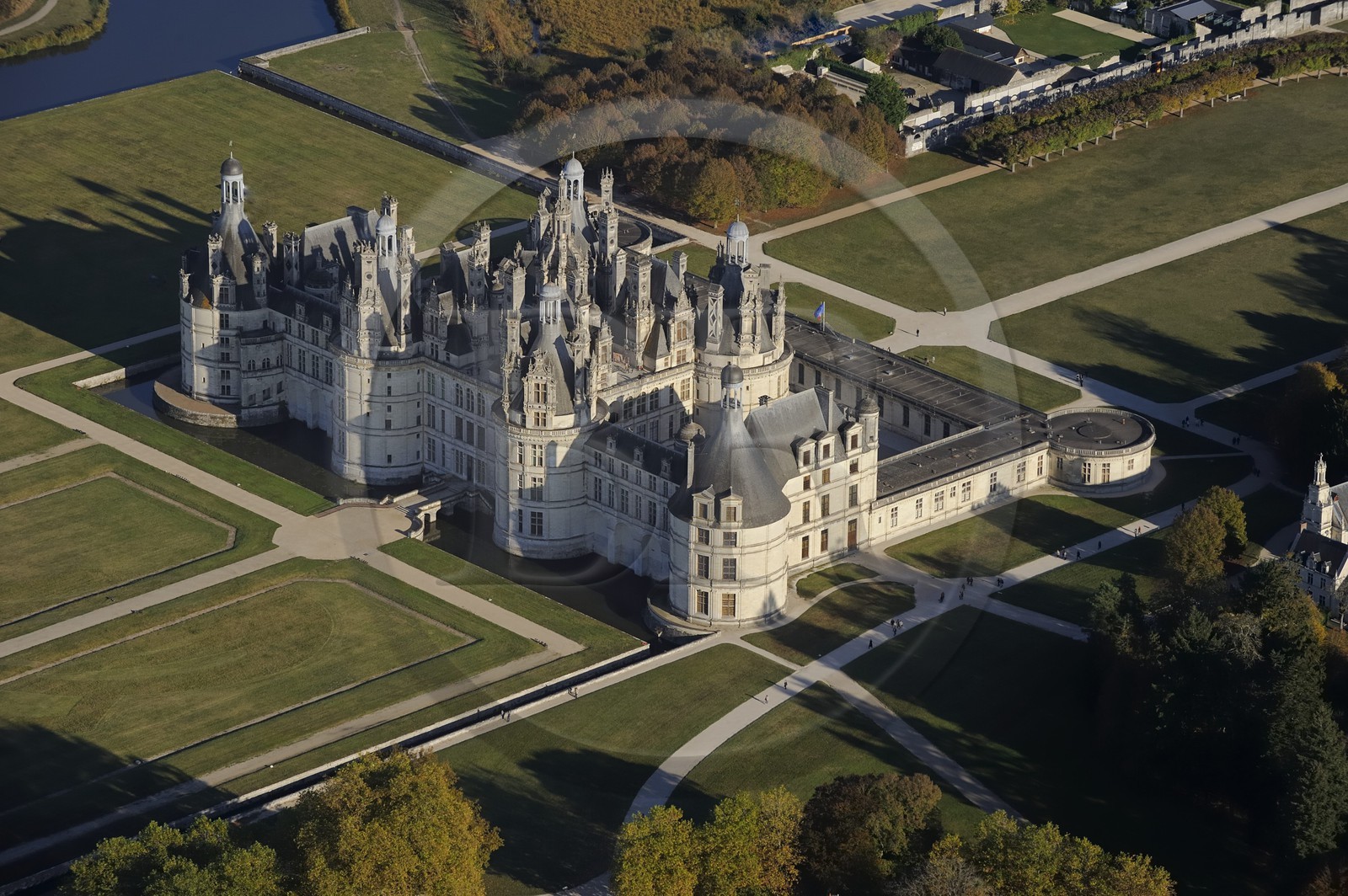 France, Loir et Cher (41), Vallée de la Loire classée Patrimoine Mondial de l' UNESCO, château de Chambord (vue aérienne)