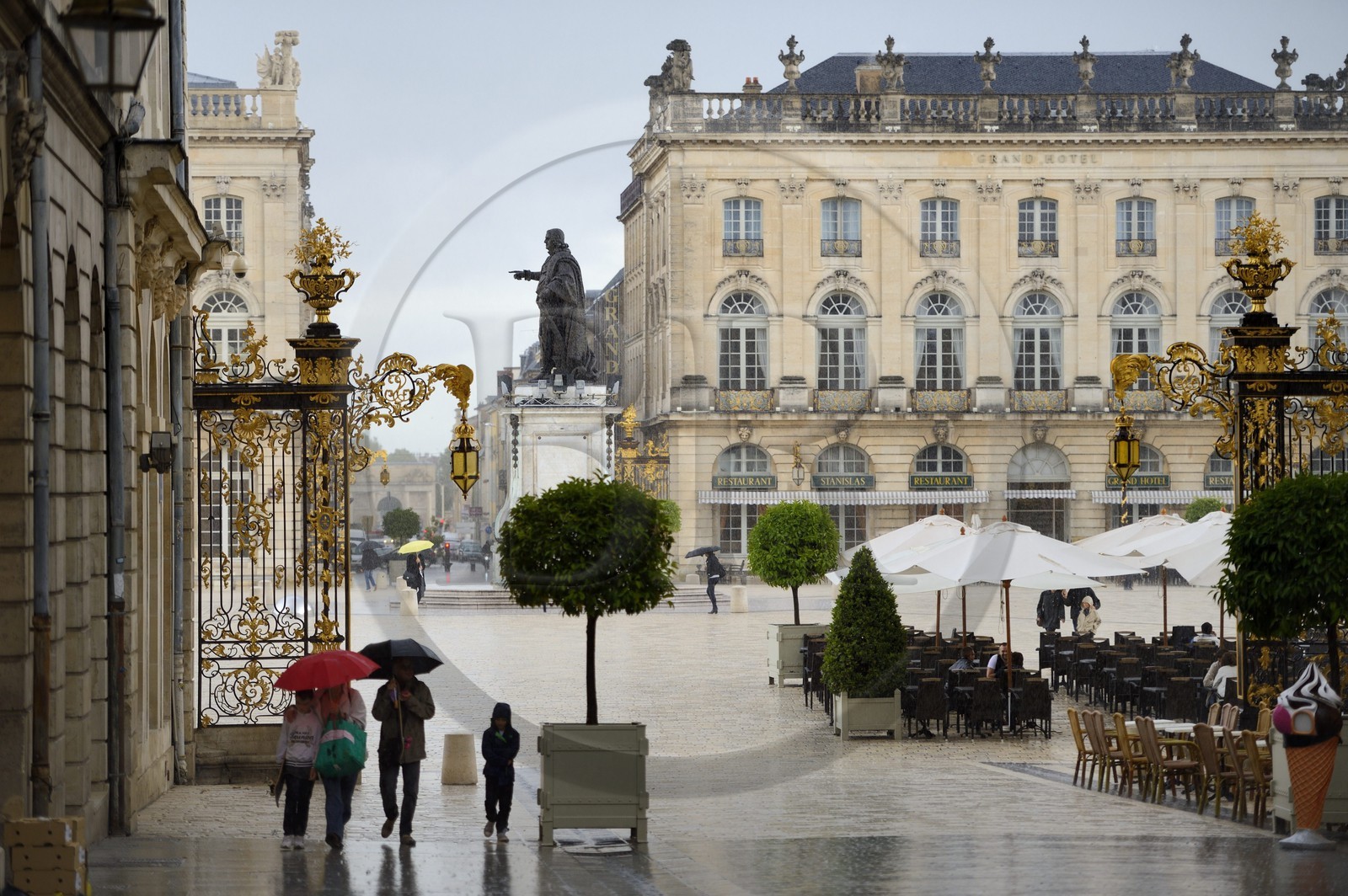 France, Meurthe-et-Moselle (54), Nancy, place Stanislas (ancienne Place Royale) construite par Stanislas Leszczynski, roi de Pologne et dernier duc de Lorraine au XVIIIe siècle, classée Patrimoine Mondial de l'UNESCO