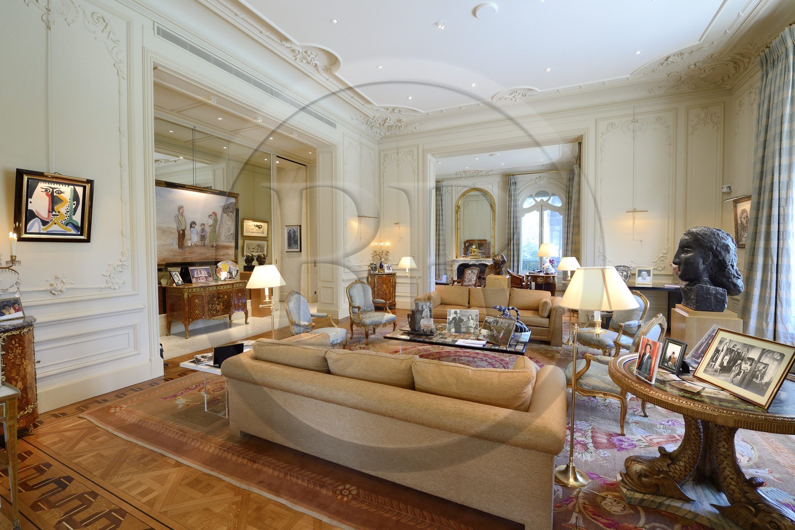 France, Alpes-Maritimes (06), Cannes, la villa La Californie où vécu Pablo Picasso, aujourd'hui renommé le Pavillon de Flore par Marina Picasso, le salon