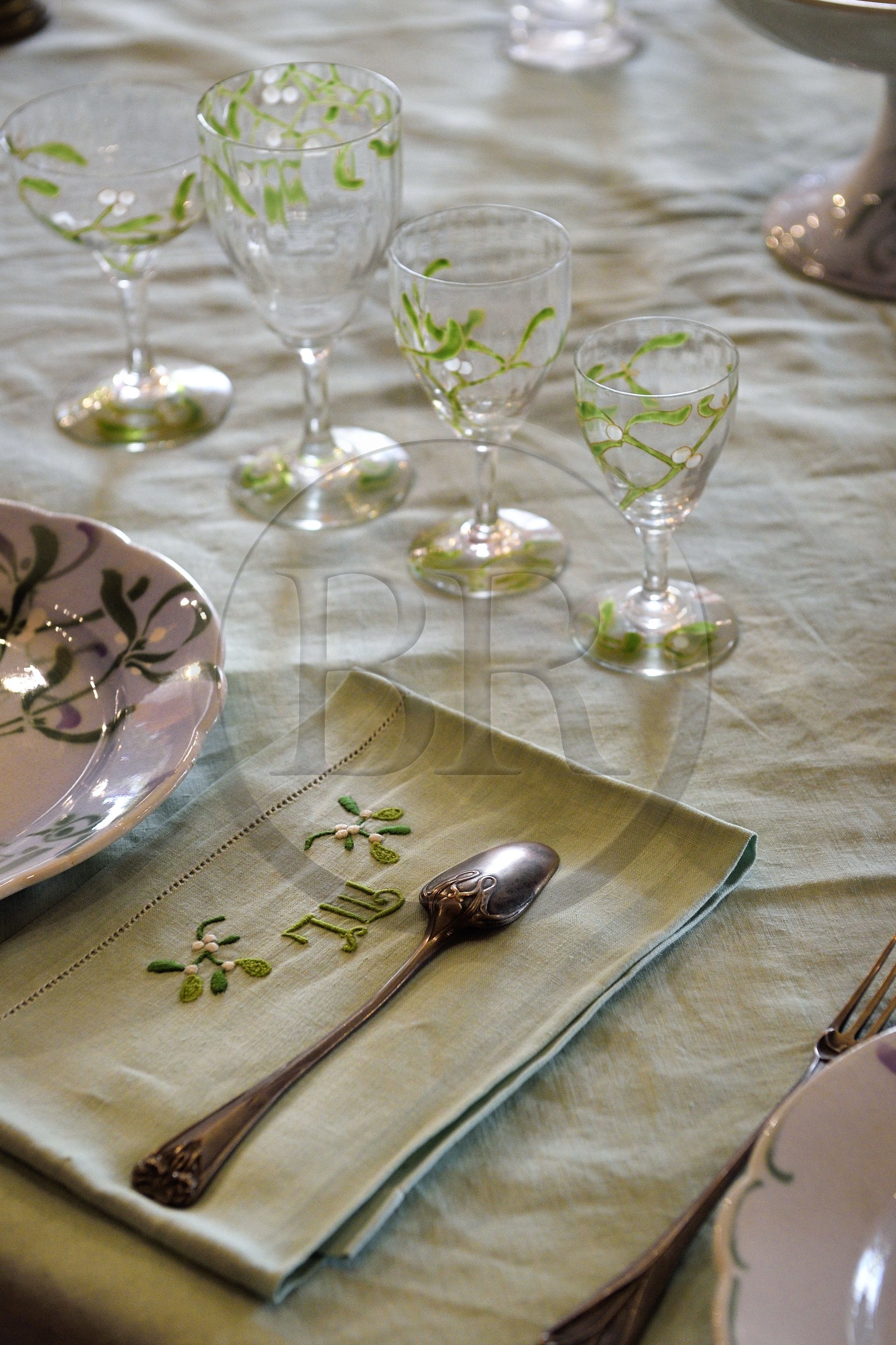 France, Meurthe-et-Moselle (54), Nancy, musée de l'Ecole de Nancy, salle à manger Masson de style Art Nouveau (1903-1906), vaisselle de table