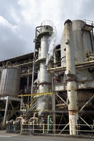 France, Ile de la Reunion, Saint-Louis, centrale thermique le Gol - Albioma qui produit de l'électricité avec les résidus de la canne à sucre pendant la campagne sucrière de l'usine sucrière du Gol