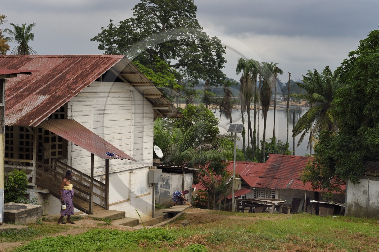 Gabon, Province du Moyen-Ogooué, Lambaréné, l'ancien Hopital Albert Schweitzer et le fleuve Ogooué