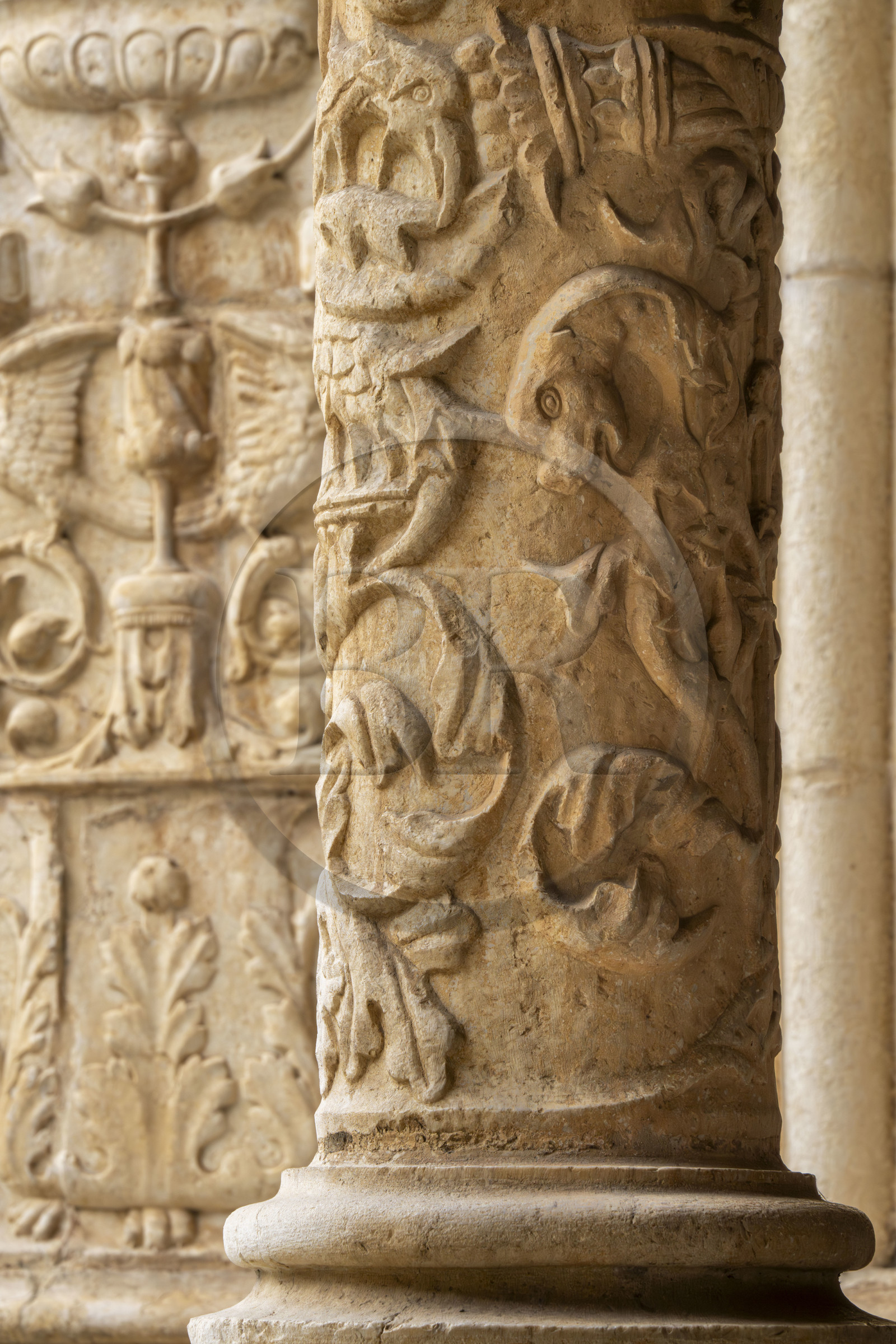 Portugal, Lisbonne, Bélem, Monastere des Hiéronymites (Mosteiro dos Jerónimos), classé Patrimoine Mondial de l'UNESCO, le cloitre, détail d'une colonnette