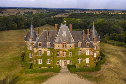 France, Allier (03), former province of Bourbonnais, Besson, Nouveau-Bostz castle belonging to the Prince Charles Henri de Lobkowicz descendant of the Bourbon-Parma (aerial view)