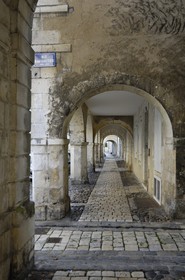 France, Charente-Maritime (17), La Rochelle, arcades de la rue de l'Escale