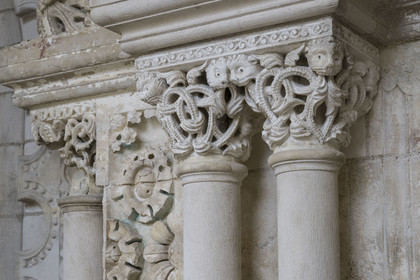 France, Yonne (89), Auxerre, l'abbaye Saint-Germain, la salle capitulaire du cloitre et son mur du XIIe siècle retrouvé derrière la reconstruction fin XVIIe siècle