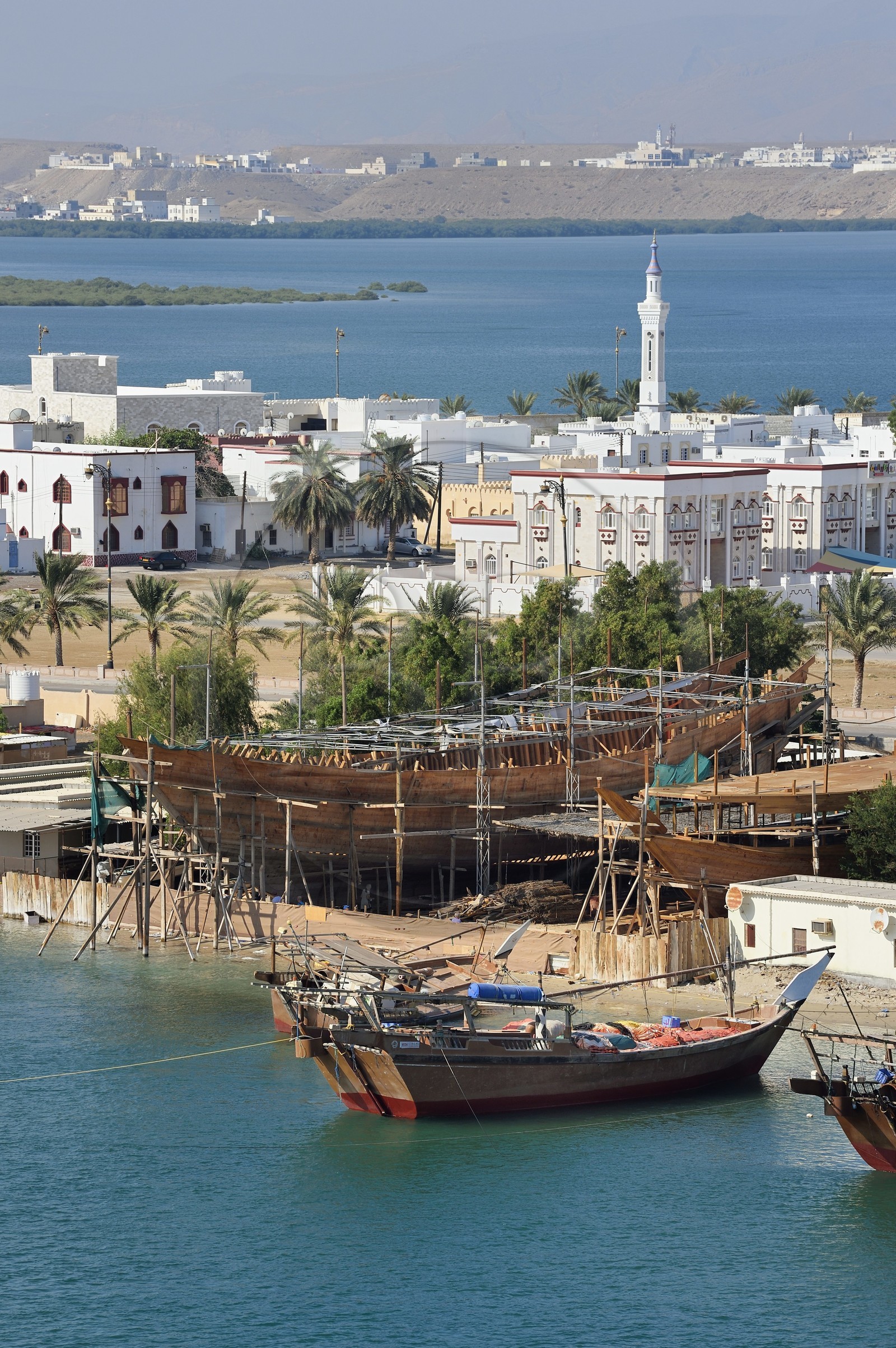 Sultanate of Oman, Ash Sharqiyah South Governorate, city and harbour of Sur, artisanal dhow construction shipyards