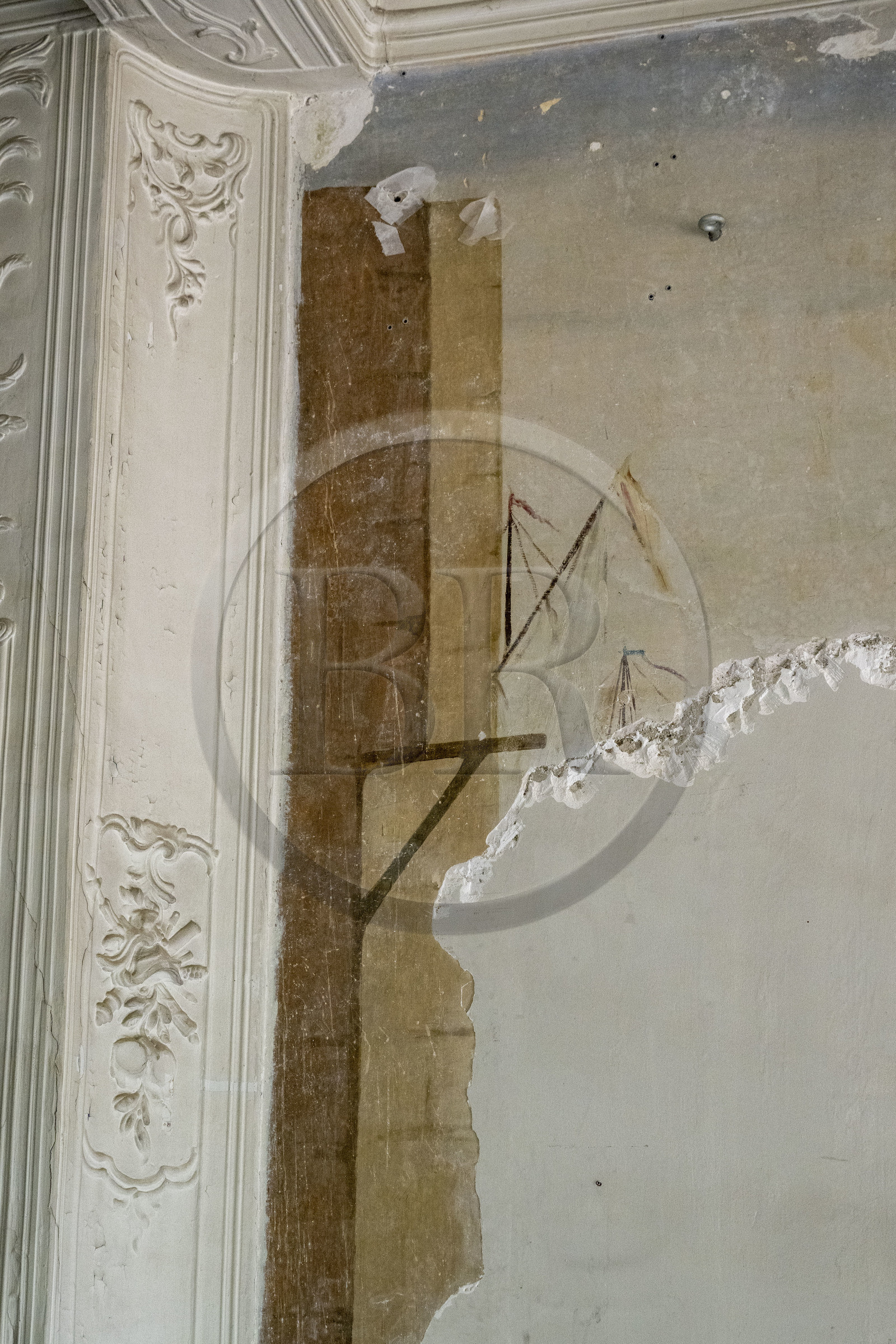 France, Bouches-du-Rhône (13), Aix en Provence, Bastide du Jas de Bouffan, ancienne demeure de Paul Cézanne de 1859 à 1899, fragments d'une peinture attribuée à Paul Cezanne et appelé par ses découvreurs L'Entrée du Port, découverts en aout 2023 lors de travaux de réfection du grand salon