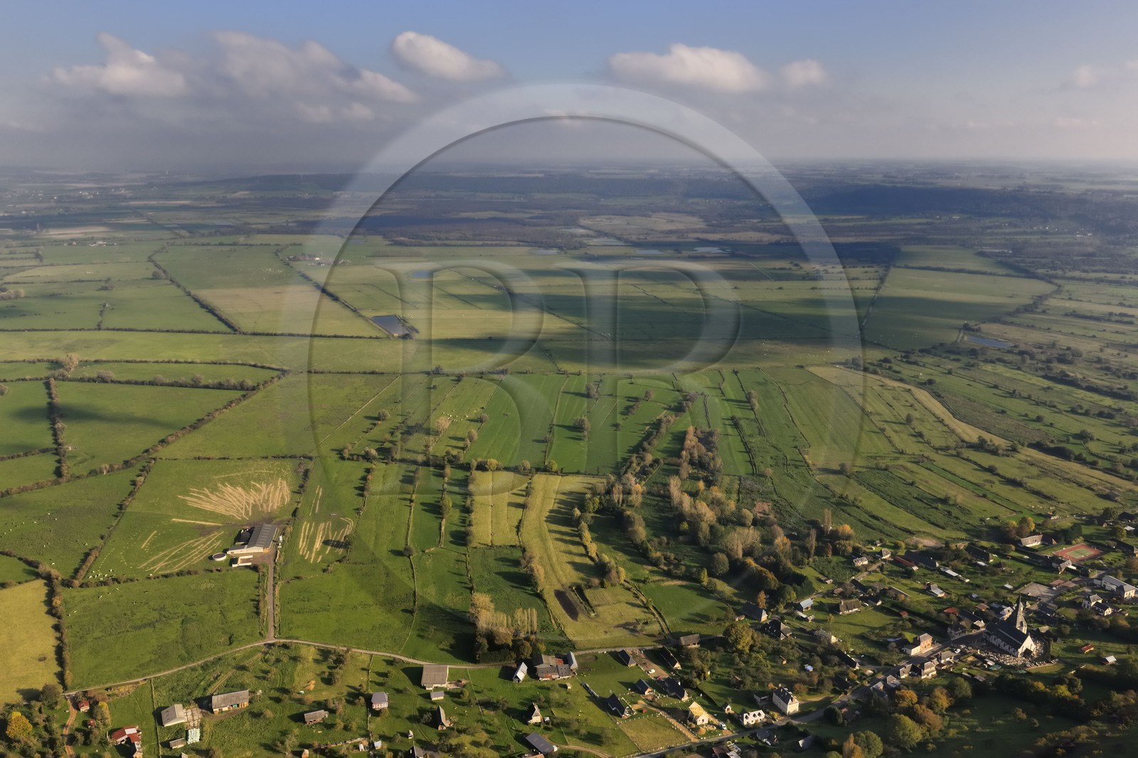 France, Eure (27), Marais-Vernier depuis Saint-Samson-de-la-Roque (vue aérienne)