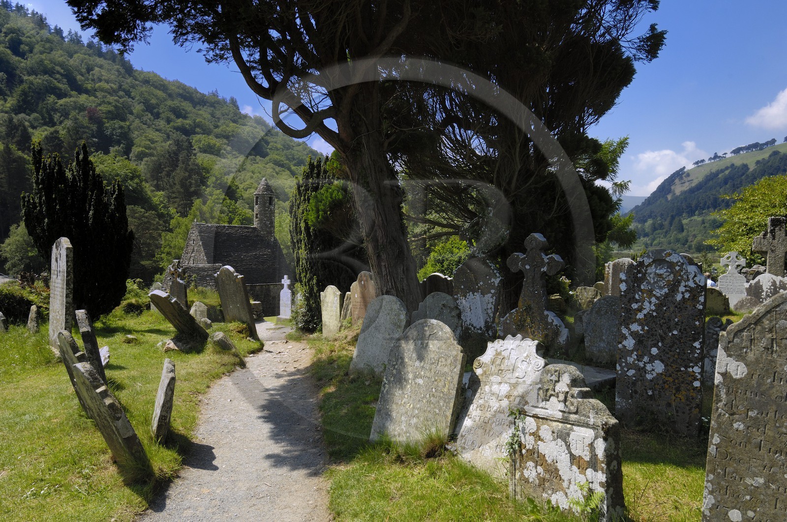 Irlande, comté de Wicklow, région des Monts Wicklow, site monastique de Glendalough,  église Saint Kevin