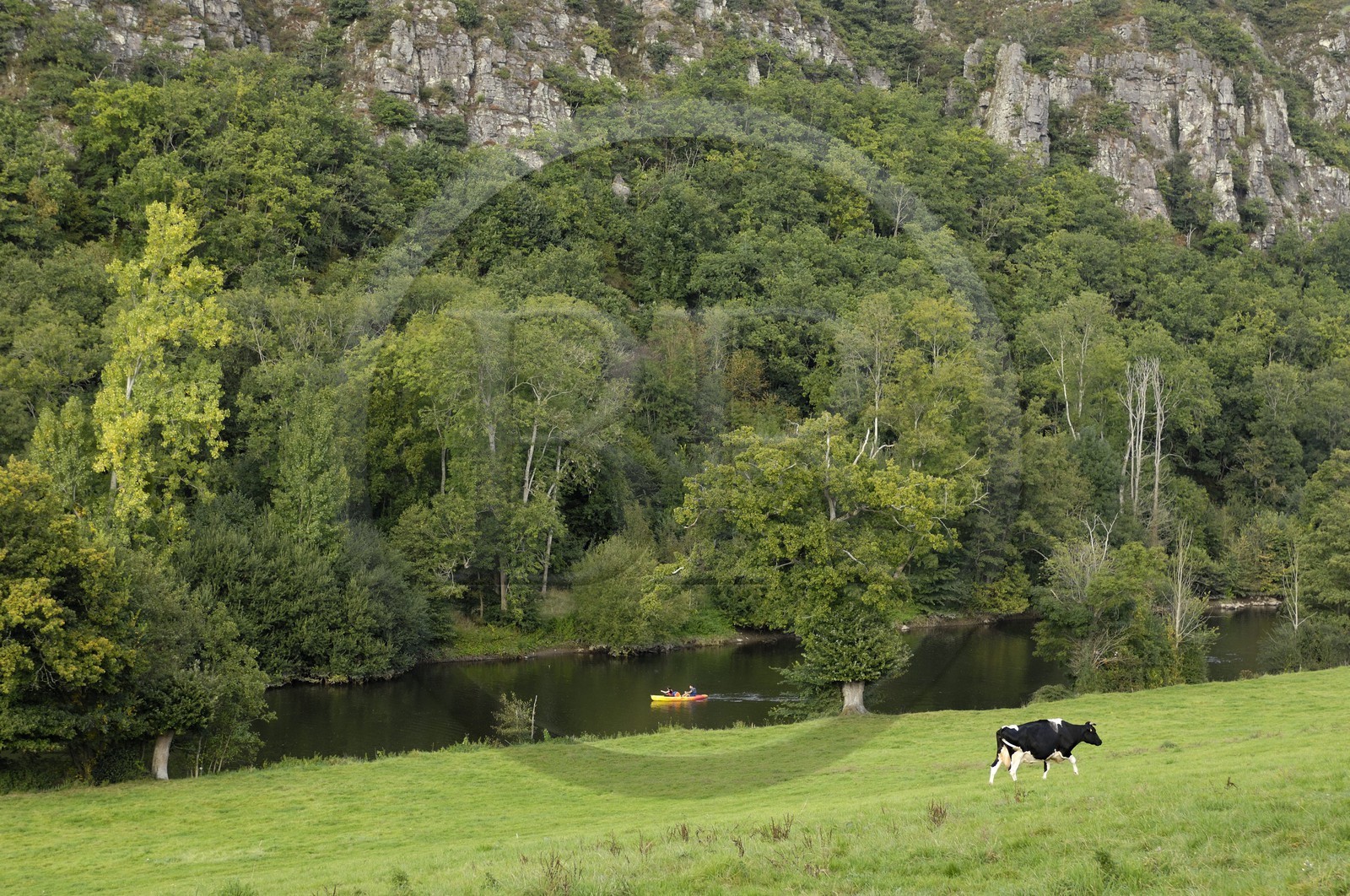 France, Calvados (14), la Suisse normande, Clécy, kayaks sur l'Orne