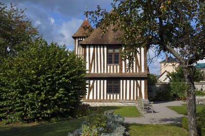 France, Seine-Maritime (76), Petit-Couronne, musée Pierre Corneille, manoir typiquement normand avec ses pans de bois et son essentage d'ardoise, il a servi de maison de campagne à l'écrivain