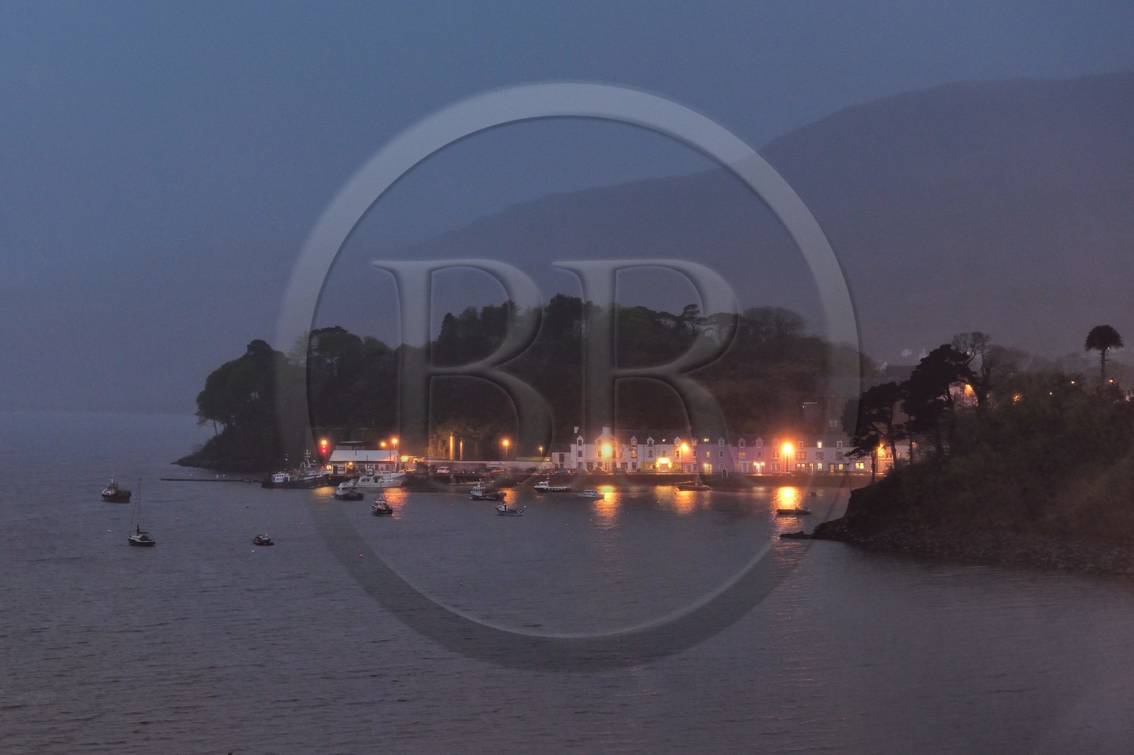 Royaume-Uni, Ecosse, région des Highlands, les Hébrides, Ile de Skye, le port de pêche de Portree