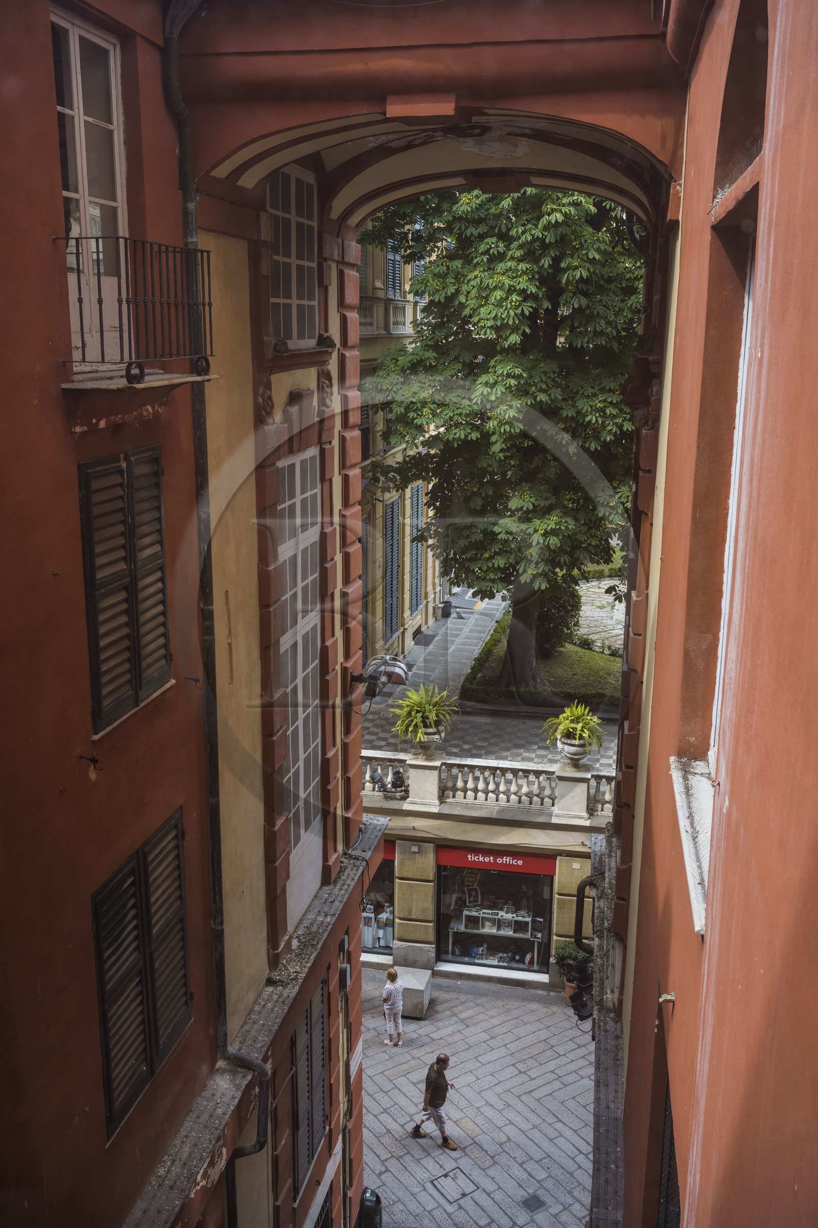 Italie, Ligurie, Gênes, palais des Rolli classés Patrimoine Mondial de l'UNESCO, le Palazzo Rosso ou palais musée Brignole et la Strada Nuova aujourd’hui via Garibaldi