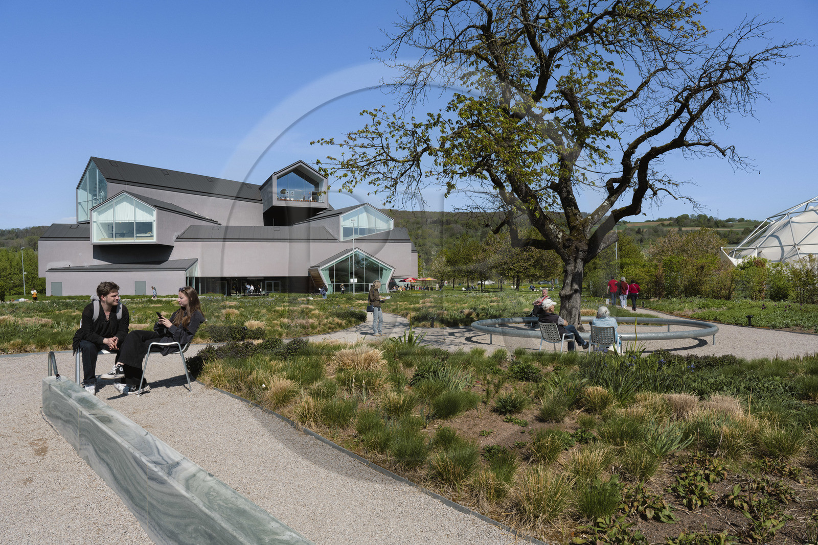 Allemagne, Bade-Wurtemberg, Weil am Rhein près de Bâle, le Vitra Campus, Vitra Haus, par les architectes Herzog et de Meuron (2010)