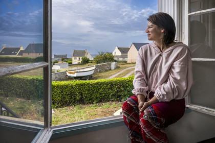 France, Finistère (29), Mer d'Iroise, Ile de Molène, Gwenola Gervais revenue sur l'ile pour ouvrir une auberge socio-écologique