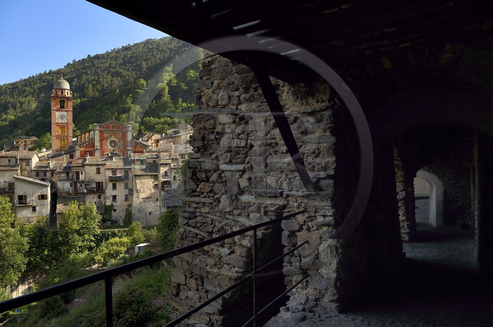 France, Alpes-Maritimes (06), vallée de la Roya (arrière-pays niçois), au pied du parc national du Mercantour, Tende, la collégiale Notre Dame de l'Assomption