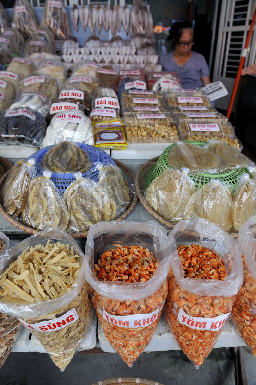 Vietnam, Haiphong, marché, poissons séchés