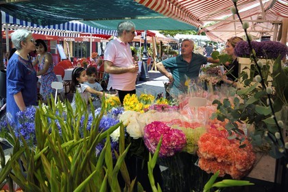 France, Alpes-Maritimes (06), Nice, vieille ville, marché du cours Saleya, marché aux fleurs, le fleuriste Jean-Patrice Mege