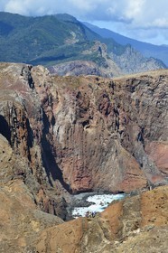 Portugal, Ile de Madère, randonnée dans la réserve naturelle de la Ponta de Sao Lourenço (pointe Saint Laurent) à l'extrême Est de l'ile