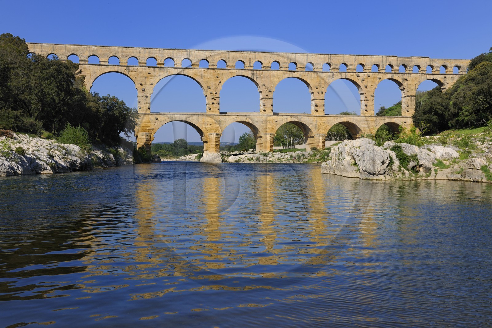France, Gard (30), le Pont du Gard classé Patrimoine Mondial de l'UNESCO, aqueduc romain qui enjambe le Gardon