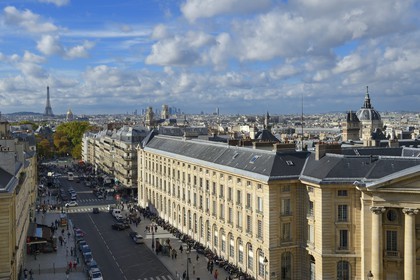 France, Paris (75), Quartier Latin, la rue Soufflot, le dôme de la chapelle de la Sorbonne, l'église Saint-Sulpice, les Invalides et la Tour Eiffel en arrière plan