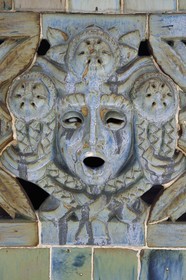 France, Meurthe-et-Moselle (54), Nancy, la piscine ronde de Nancy Thermal, motifs en grès émaillés