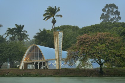 Brésil, Etat du Minas Gerais, Belo Horizonte, Pampulha, Igreja Sao Francisco de Assis de l'architecte Oscar Niemeyer