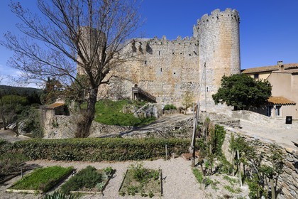 France, Aude (11), château du village cathare de Villerouge-Termenès au cœur des Corbières