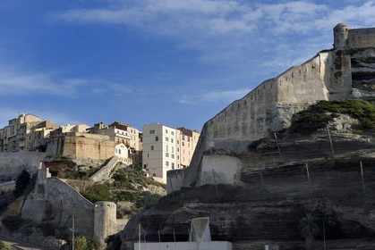 France, Corse-du-Sud (2A), Bonifacio, Ville Haute, les remparts de la citadelle