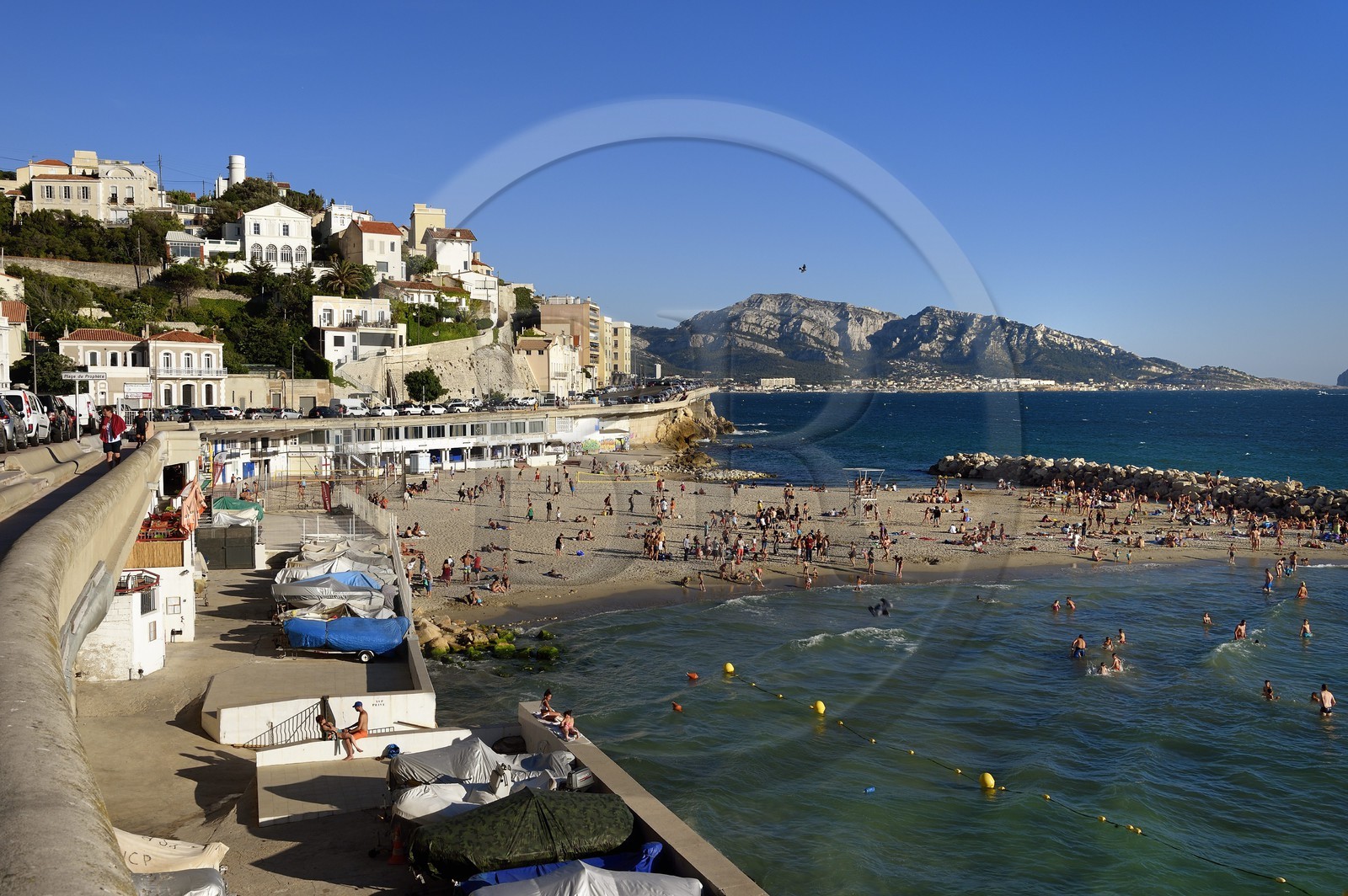France, Bouches-du-Rhône (13), Marseille, quartier du Roucas Blanc, la Corniche JF Kennedy, plage du Prophète