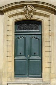 France, Moselle, Metz, place de Chambre, building door