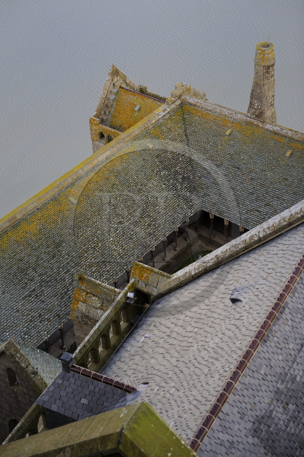 France, Manche (50), l'abbaye du Mont-Saint-Michel, classé Patrimoine Mondial de l'UNESCO, la Merveille, le cloître